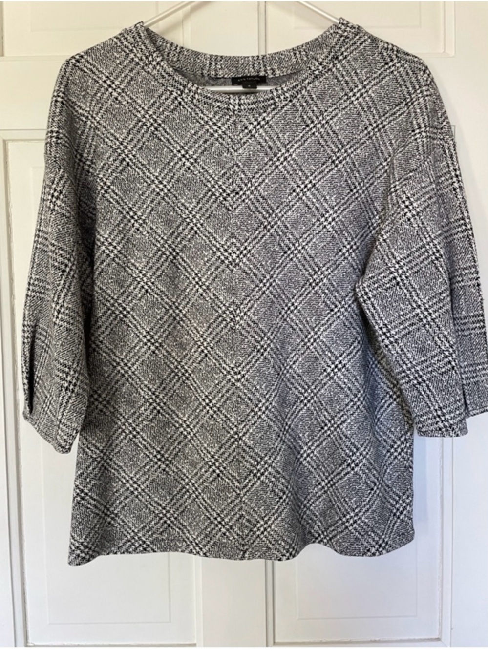 Ann Taylor Black and White Plaid Knit Blouse